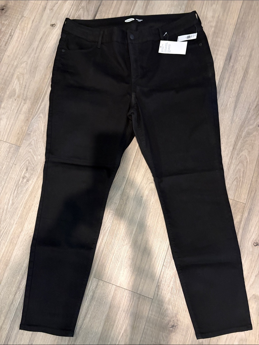NWT Old Navy 18 Super Skinny Mid Rise Black Jeans Stretch